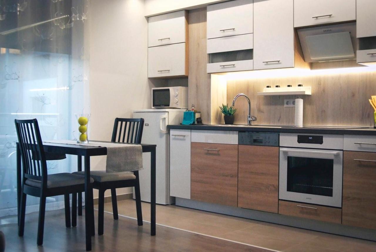 Victoria Apartman Kecskemét Buitenkant foto